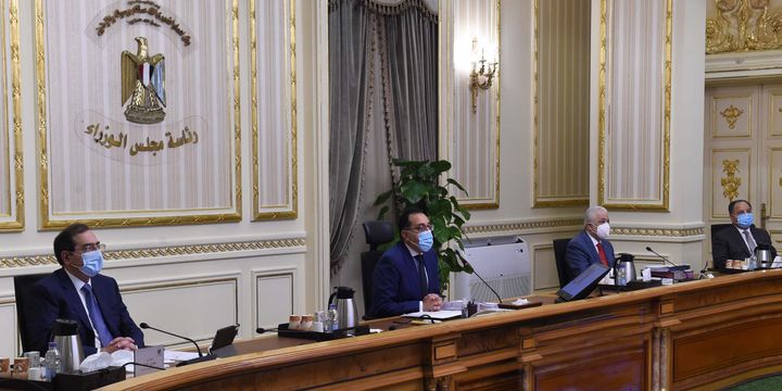 خلال اجتماع مجلس الوزراء اليوم: رئيس الوزراء يؤكد على تطبيق القرارات الخاصة بمواجهة فيروس كورونا بمنتهى 33451