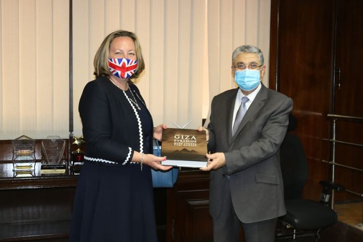 وزارة الكهرباء والطاقة المتجددة: وزير الكهرباء والطاقة المتجددة يلتقى مع وزيرة التجارة 43782
