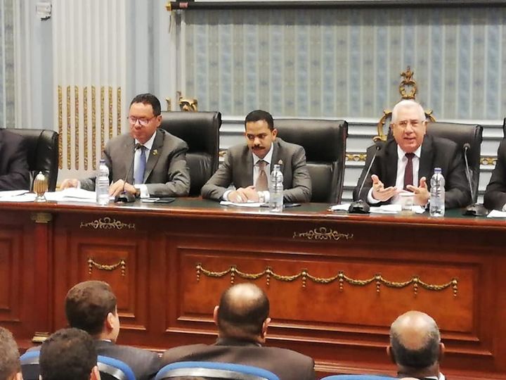 وزارة الزراعة واستصلاح الأراضي: بحضور وزير الزراعة وزعيم الأغلبية لجنة الزراعة والري بمجلس 46487
