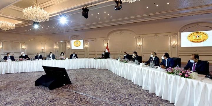 رئيس الوزراء يلتقى رؤساء اللجان النوعية بمجلس النواب مدبولي: المشروع القومي لتطوير القرى المصرية كان حلما 57631