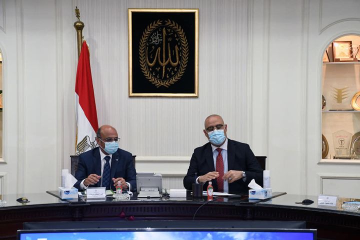 وزارة الإسكان والمرافق والمجتمعات العمرانية: وزيرا الإسكان والعدل يستعرضان الأراضى المطلوبة 64941