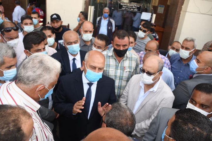 وزارة النقل: وزير النقل في جولة مفاجئة بمحطة مصر للسكك الحديدية في الثامنة صباحا لمتابعة 82617
