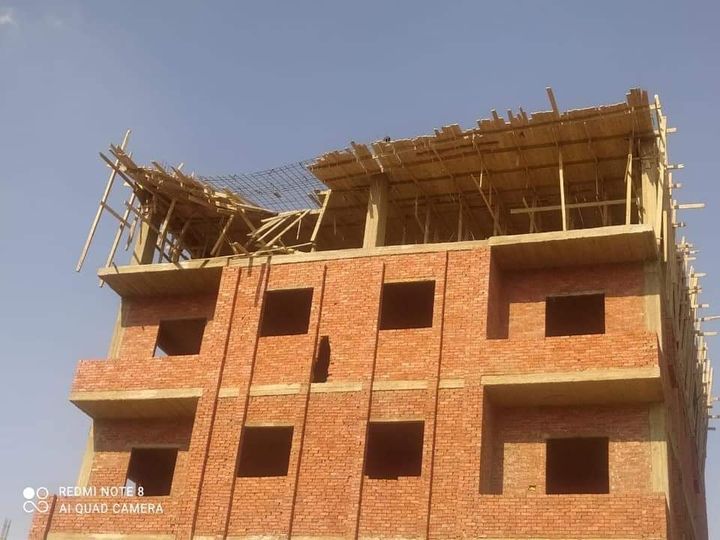 جهاز حدائق أكتوبريوقف أعمال بناء مخالف بقطعتى أرض بمنطقة جاردينيا 1 ويصادر مواد ومعدات البناء صرح المهندس 98739