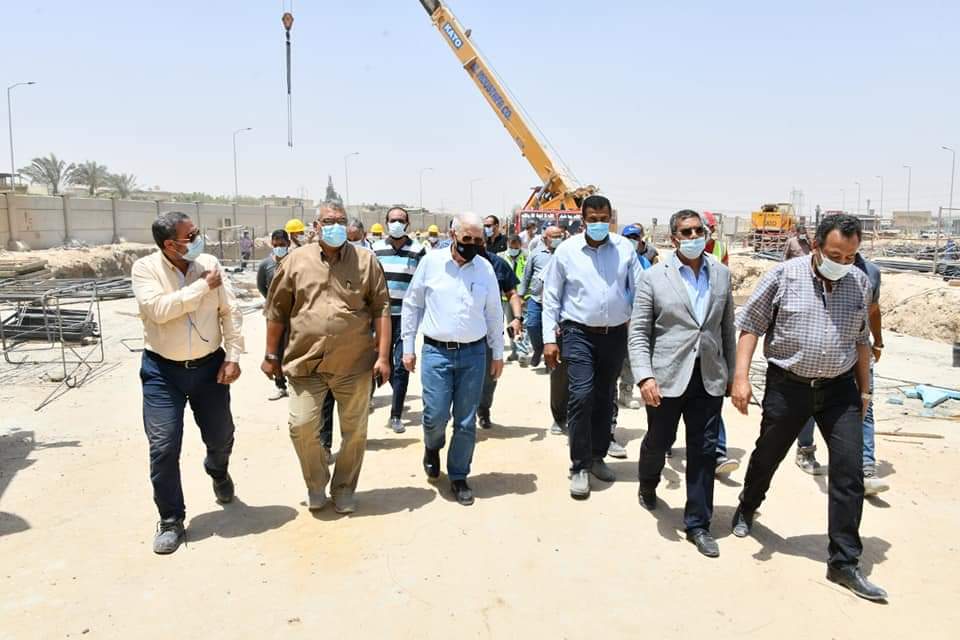 قام المهندس سيد فاروق رئيس مجلس إدارة المقاولون العرب بتفقد أعمال تنفيذ مشروعي كوبرى ونفق تقاطع طريق E20tsfKWEAIXDXG