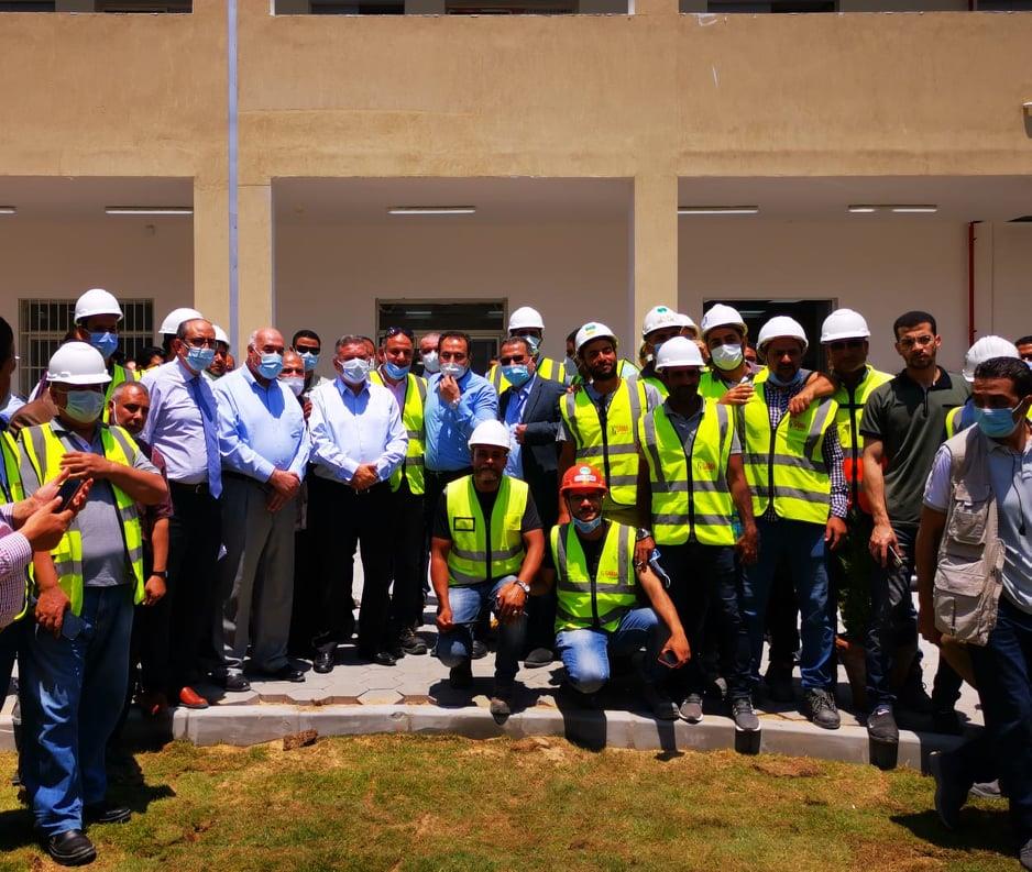 كما تفقد الوزير أعمال التطوير وإعادة تأهيل مصنعي 4 و6 بشركة غزل المحلة، وافتتاح المصانع في النصف الثاني من E3ZJAzmWEAYQwjm