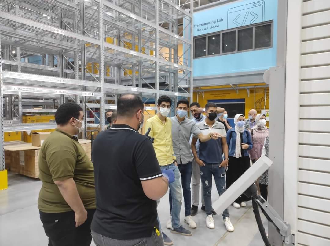 نظم المركز الجامعي للتطوير المهني بكلية الهندسة جامعة المنصورة، زيارة ميدانية إلي الاكاديمية المصرية E4GVRB XwAUtwCu