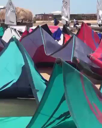 تستمر فعاليات "مهرجان الجونة للألعاب المائية" بالتعاون مع وزارة الشباب والرياضة، والاتحاد المصري للشراع
