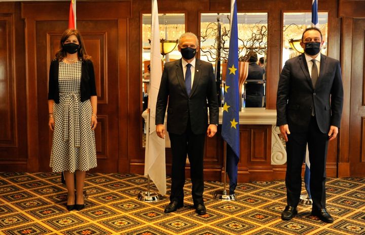 وزارة الدولة للهجرة وشئون المصريين بالخارج: بمشاركة شباب مصر واليونان وقبرص 16240