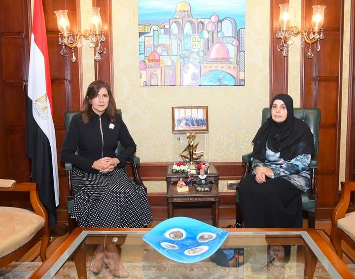 وزيرة الهجرة تستقبل والدة الشاب خالد عوض المتهم في قضية تعدي بالولايات المتحدة 50295