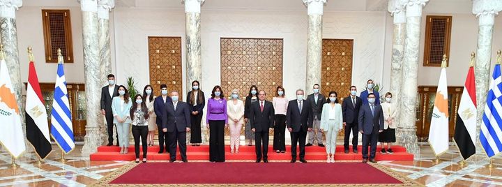 السيد الرئيس يؤكد أن مبادرة إحياء الجذور بين مصر واليونان وقبرص هي رسالة مودة وروح طيبة من جانب مصر تجاه كل من 61621