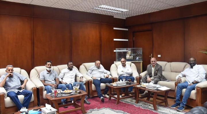 وزارة الإسكان والمرافق والمجتمعات العمرانية: رئيسا جامعة الأقصر ومدينة طيبة الجديدة يناقشان 77192