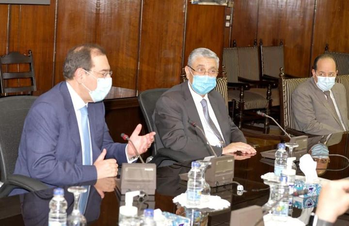 وزارة البترول والثروة المعدنية: وزيرا البترول والكهرباء يشهدان توقيع مذكرة تفاهم مع إينى 82549