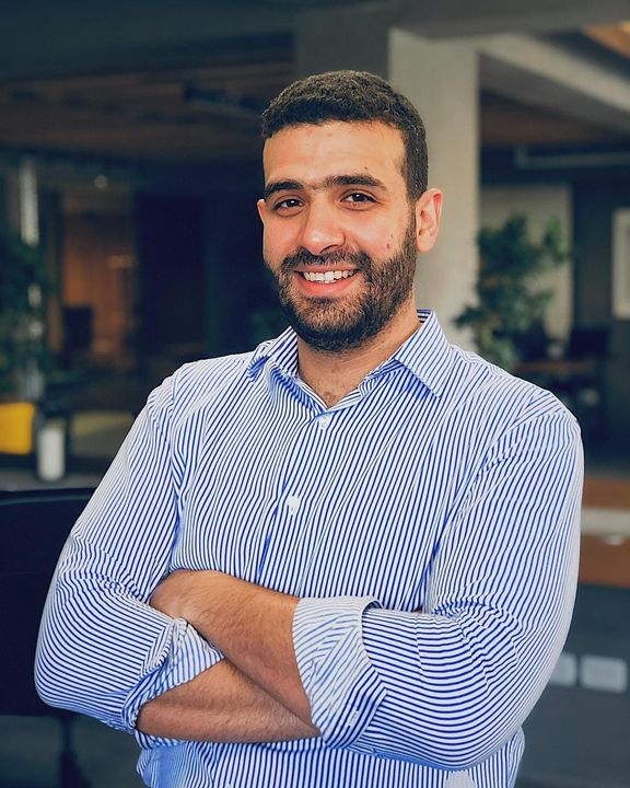وزيرة الهجرة :مصطفي قنديل مالك شركة سويفل نموذج لنجاح وريادة الشباب المصري مصطفى قنديل: د 90917