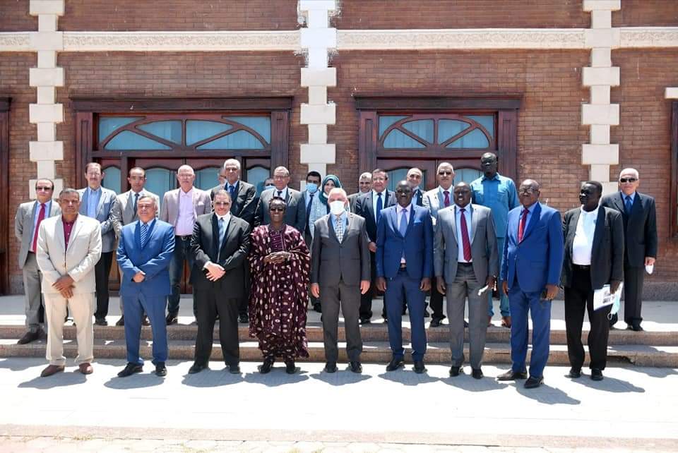 نائب رئيس جمهورية جنوب السودان، ووزير الموارد المائية والرى بدولة جنوب السودان، برفقة الدكتور محمد E7eshJsWQAYFAmw