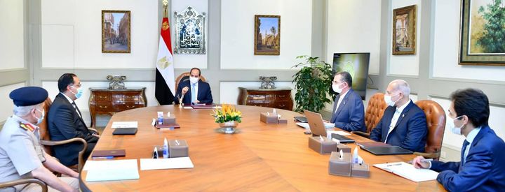 السيد الرئيس يتابع نشاط صندوق تكريم الشهداء والمزايا والخدمات التي يقدمها لصالح المستحقين 39389