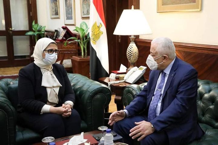 وزارة الصحة والسكان: وزيرا الصحة والتعليم يبحثان سبل التعاون لتوفير الوجبات الغذائية الصحية 43515