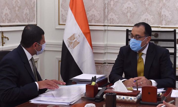رئيس الوزراء يستعرض مع الرئيس التنفيذي للهيئة العامة للاستثمار والمناطق الحرة عددا من ملفات العمل تقرير 50570