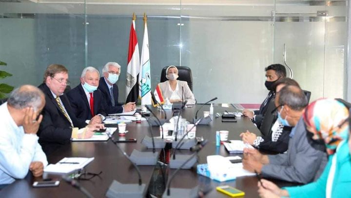 وزيرة البيئة تناقش مع إحدى الشركات الامريكية تنفيذ مشروع لتحويل المخلفات لوقود حيوي بمحافظة الفيوم التقت 72566