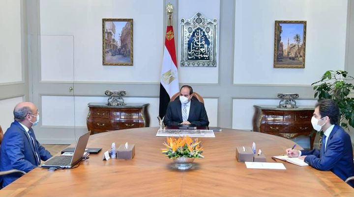 السيد الرئيس يوجه بتوسيع نطاق خدمات الشهر العقاري للتوثيق المميز والسريع، ومضاعفة أعداد سيارات التوثيق 76832
