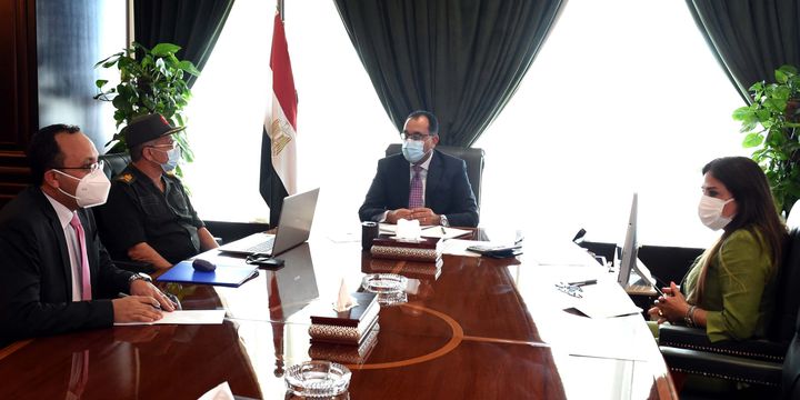 رئيس الوزراء يتابع الموقف التنفيذي لعدد من المشروعات الخدمية والتنموية بمحافظات الإسكندرية والبحيرة ومطروح 93145