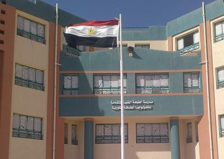 بدأت وزارة التربية والتعليم والتعليم الفني، اليوم الأحد، اختبارات الطلاب المتقدمين للالتحاق بالمدرسة E8Qg5YCWEAAASTk