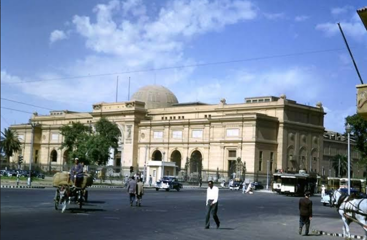اليوم العالمى للتصوير شاهد صورة نادرة للمتحف المصري فى فترة الستينيات أرشيف مكتبة الكونجرس WorldPhotoDay2021 See