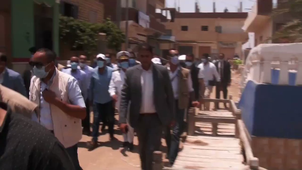 تفقد الدكتور مصطفى مدبولي، رئيس مجلس الوزراء، مشروعات "حياة كريمة" بمحافظة الإسماعيلية، ضمن المشروع القومي P48ZruDkNe HMDtS