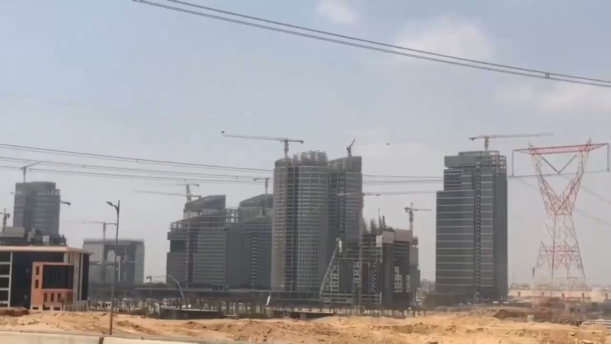 أعلن المهندس خالد عباس، نائب وزير الإسكان للمشروعات القومية، أن تسليم المشروعات بحي المال والأعمال سيبدأ uNmvBLPajUJFw66v
