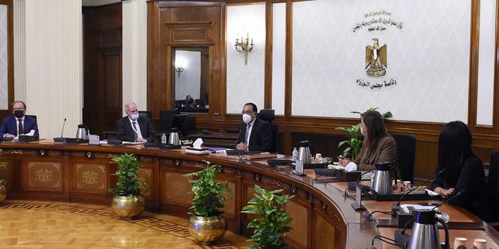 رئيس الوزراء يستقبل نائب السكرتير العام لمنظمة التعاون الاقتصادي والتنمية OECD استقبل الدكتور مصطفى 17299