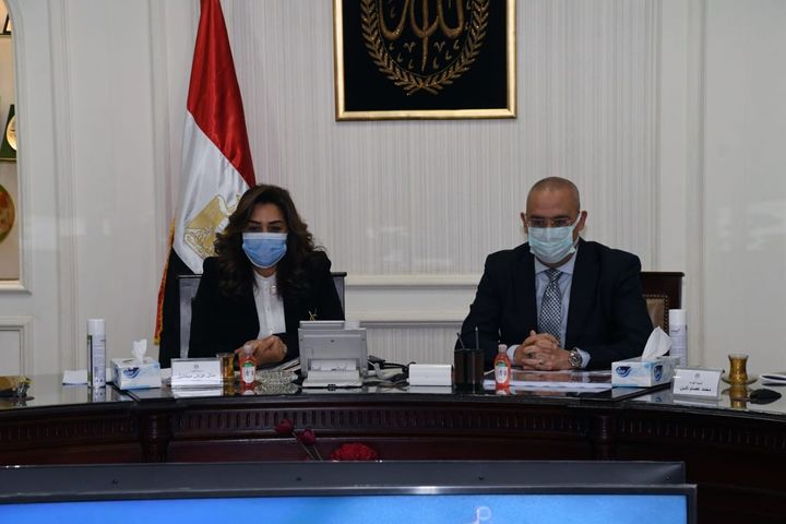 وزير الإسكان ومحافظ دمياط يبحثان مقترحات تطوير بعض المناطق بمدينة رأس البر بمحافظة دمياط عقد الدكتور عاصم 21248