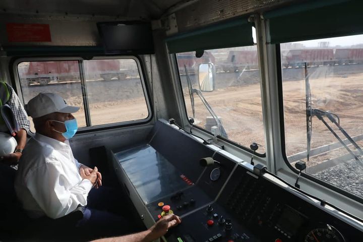 وزارة النقل: وزير النقل يتابع التقدم في معدلات تنفيذ مشروعي القطار الكهربائي الخفيف LRT وقطاع 24132