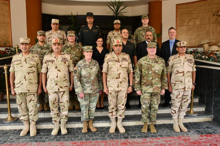 المتحدث العسكرى : قائد الحرس الوطنى لولاية تكساس تلتقى بعدد من كبار قادة القوات المسلحة خلال زيارتها الرسمية 25301