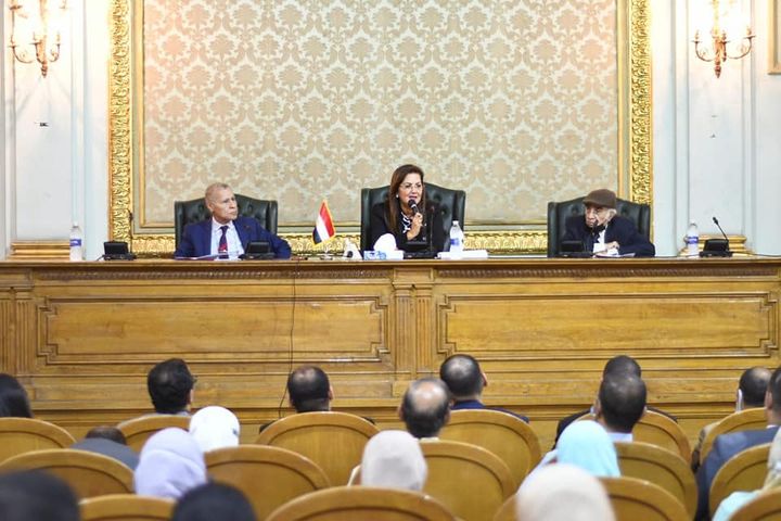 وزارة التخطيط والتنمية الاقتصادية: وزيرة التخطيط تلقي محاضرة تثقيفية حول ملامح التجربة 29449