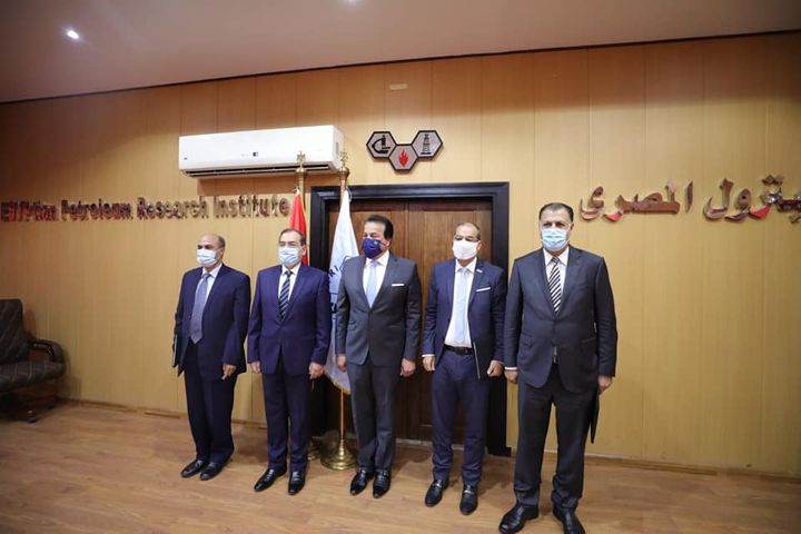 وزيرا التعليم العالي والبترول يشهدان توقيع بروتوكول تعاون بين جامعة القاهرة الجديدة التكنولوجية ومعهد بحوث 30071