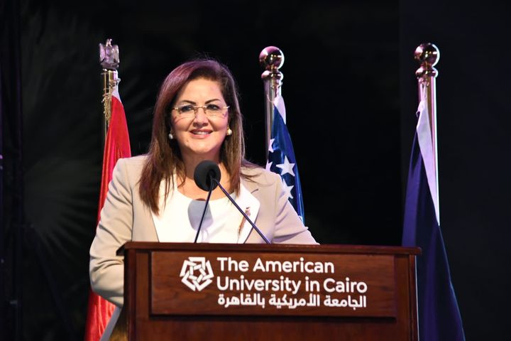 وزيرة التخطيط والتنمية الاقتصادية تشارك بالحفل الختامي للمسابقة الشبابية لتنمية الأسرة وتعلن الفريقين 30661