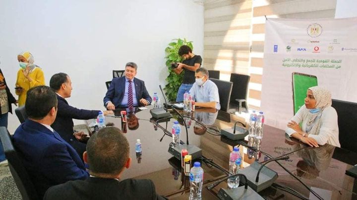 تنفيذا لتوجيهات وزيرة البيئة بدمج القطاع الخاص فى منظومة ادارة المخلفات : توقيع مذكرة تفاهم وشركة بست باي 38458