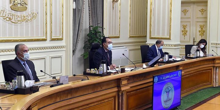رئيس الوزراء يترأس اجتماع مجلس المحافظين مدبولي يؤكد ضرورة متابعة موقف تلقى اللقاحات المضادة لفيروس 41895