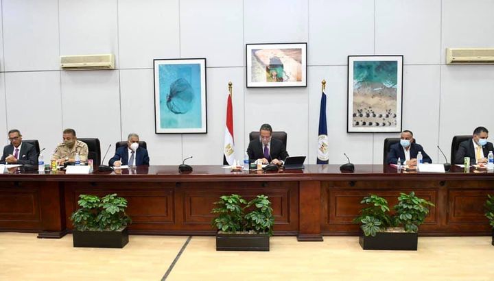 ترأس مساء اليوم الأحد، الدكتور خالد العناني وزير السياحة والآثار، اجتماع مجلس إدارة هيئة المتحف المصري 45695