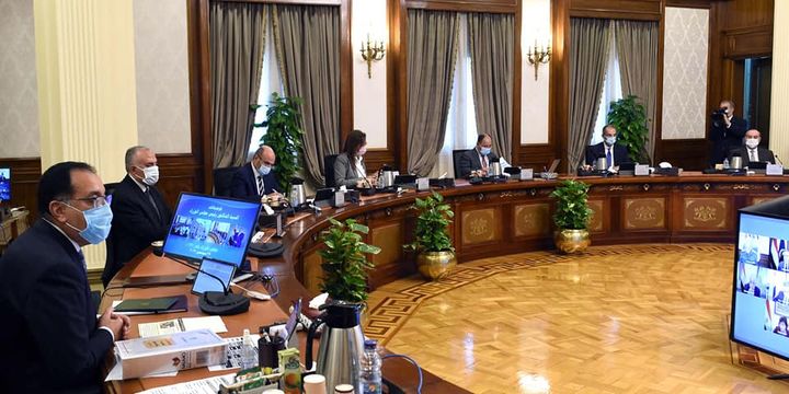 مجلس الوزراء يستعرض السيناريوهات المتوقعة لأداء الاقتصاد المصري خلال الفترة المقبلة خلال اجتماع 64737