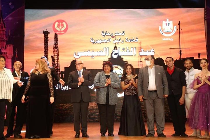 وزارة الثقافة: بورسعيد تسترجع قواها الثقافية : وزيرة الثقافة ومحافظ بورسعيد يشهدان عرضا 66199