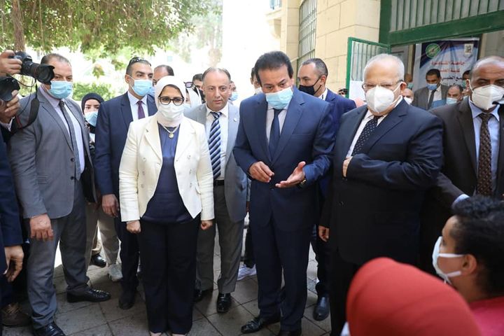 وزارة التعليم العالي والبحث العلمي: وزيرا التعليم العالي والصحة ورئيس جامعة القاهرة يتفقدون 66418