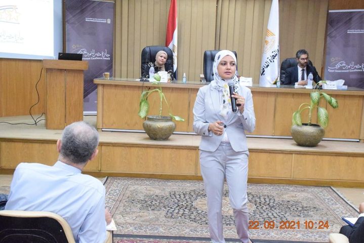 جائزة مصر للتميز الحكومي تعقد ندوة توعوية لقيادات وعاملي وزارة التموين والتجارة الداخلية 🔴 عقدت جائزة 76594