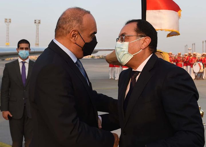 رئيس الوزراء يستقبل نظيره الأردني بمطار القاهرة استقبل الدكتور مصطفى مدبولي، رئيس مجلس الوزراء، 89286