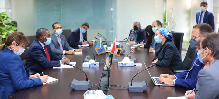 مع بداية العد التنازلي لانطلاق مؤتمر المناخ COP26 : وزيرة البيئة تناقش مع مساعد سكرتير عام الأمم المتحدة 92138