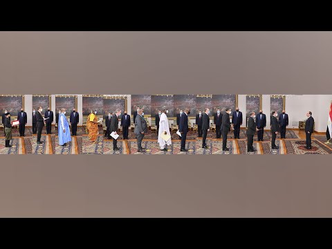 الرئيس عبد الفتاح السيسي يتسلم أوراق اعتماد أربعة وعشرين سفيرًا جديدًا hqdefau 123