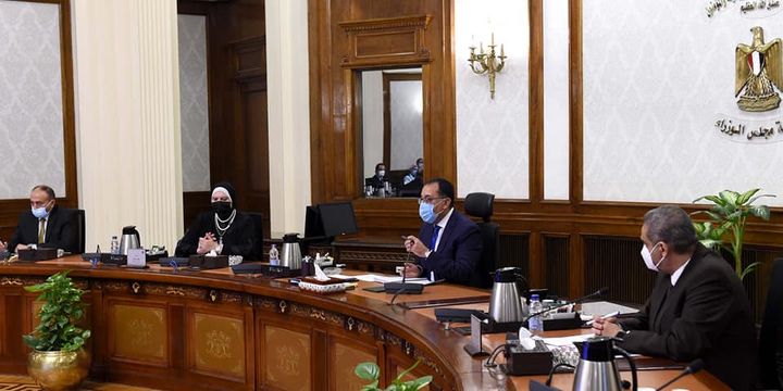 رئيس الوزراء يتابع تنفيذ التكليفات الرئاسية بشأن الالتزام بالمعايير الأوروبية في السلع والمنتجات المستوردة 15423