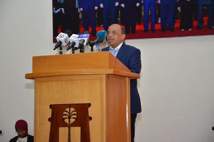 وزارة التنمية المحلية: خلال مشاركته في الملتقى التسويقى المصرى للتمور بالخارجة : وزير 27428