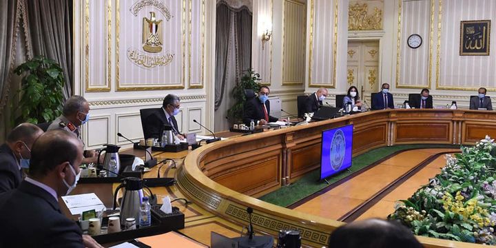 رئيس الوزراء يتابع موقف المشروعات التي يتم تنفيذها في قطاع الكهرباء ضمن المرحلة الأولى من المبادرة الرئاسية 44136