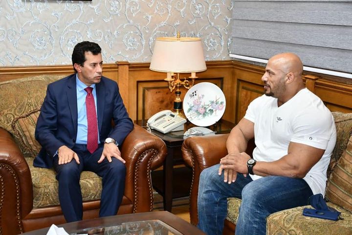وزارة الشباب والرياضة: وزير الرياضة يستقبل بيج رامي الفائز للمرة الثانية على التوالي بلقب 62454