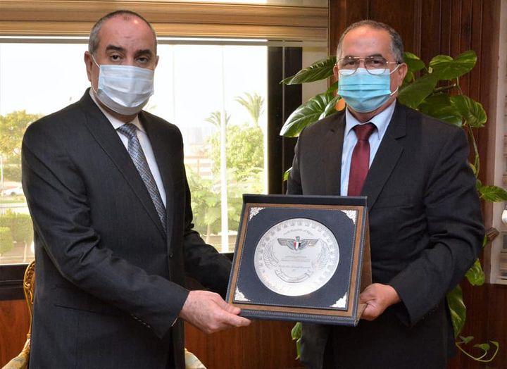 وزارة الطيران المدني: وزير الطيران المدنى يلتقى مدير عام المنظمة العربية للطيران القاهرة 63230